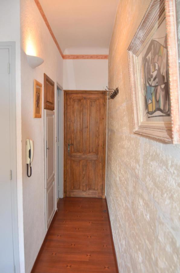 Bel Appartement Villeneuve Les Avignon Exterior photo